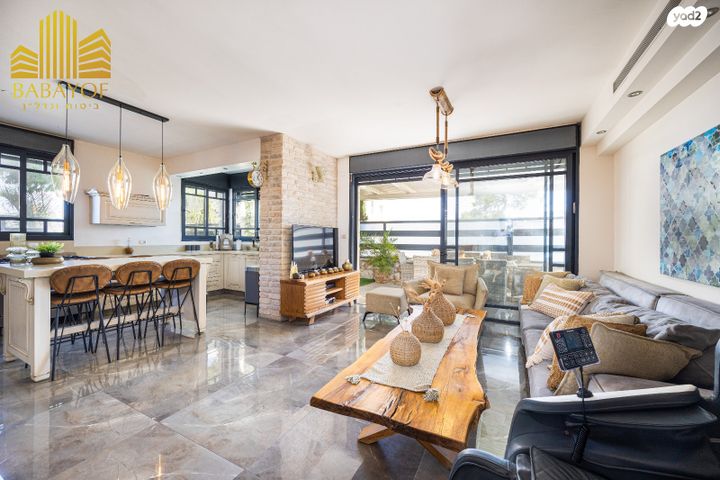 בית פרטי/ קוטג', הרותם, צמח השדה, מעלה אדומים