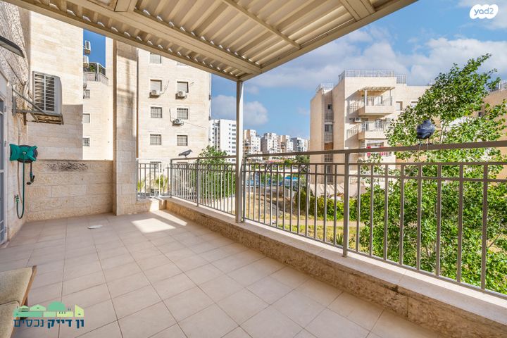 דירה, הבבא סאלי, חומת שמואל, הר חומה, ירושלים