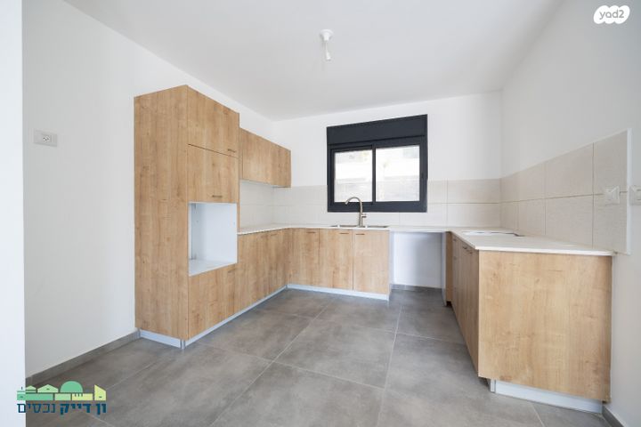 דירת גן, חומת שמואל, הר חומה, ירושלים