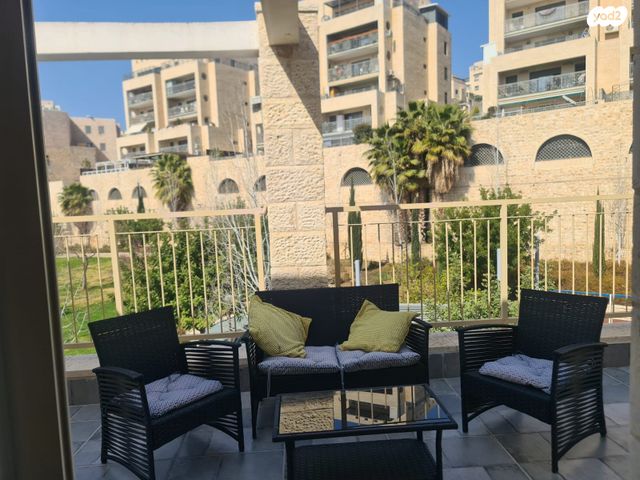 גג/ פנטהאוז, איש מצליח 1, חומת שמואל, הר חומה, ירושלים