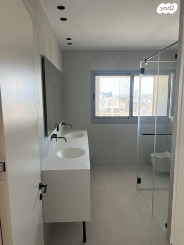 גג/ פנטהאוז, ראשון לציון 37, נתניה