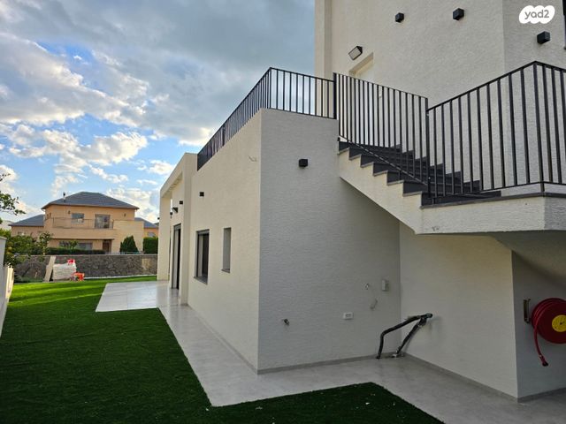 בית פרטי/ קוטג', בתרא, קצרין