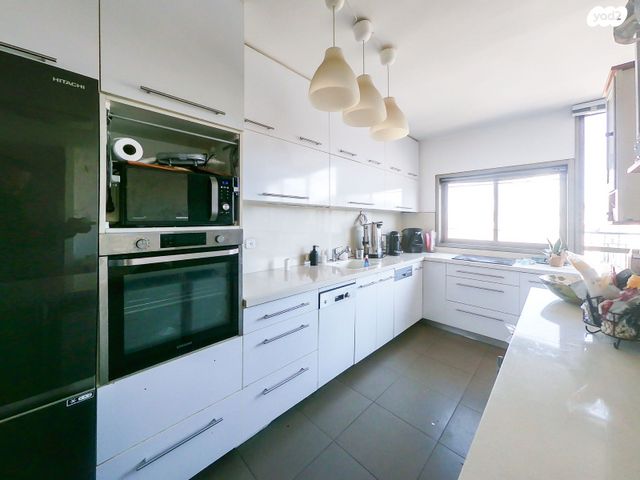 דירה, כצנלסון, גבעתיים