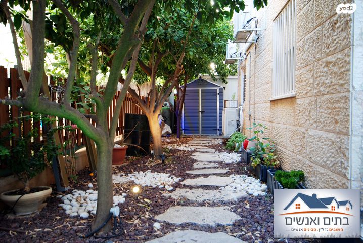 דירת גן, שדרות בגין, נוף הדר, כפר יונה