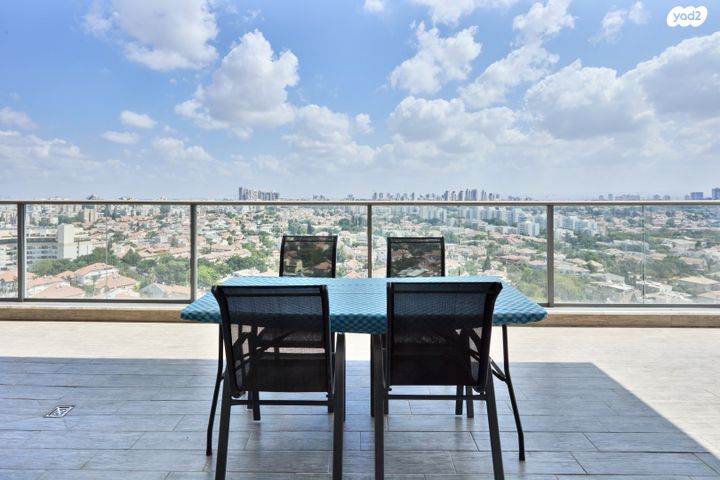 גג/ פנטהאוז, שמשון זליג, האירוס, ראשון לציון