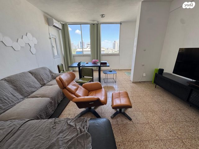 שכונת חשמונאים, מרכז העיר א