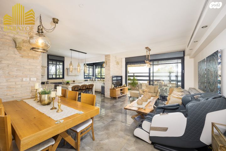 בית פרטי/ קוטג', הרותם, צמח השדה, מעלה אדומים