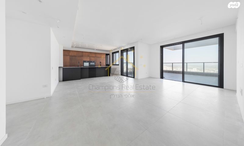 אמנון ליפקין שחק 