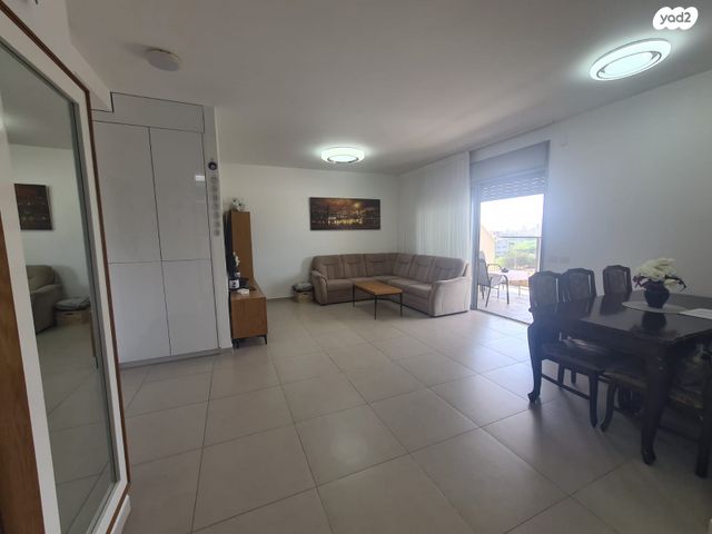 ברתיני גארי 