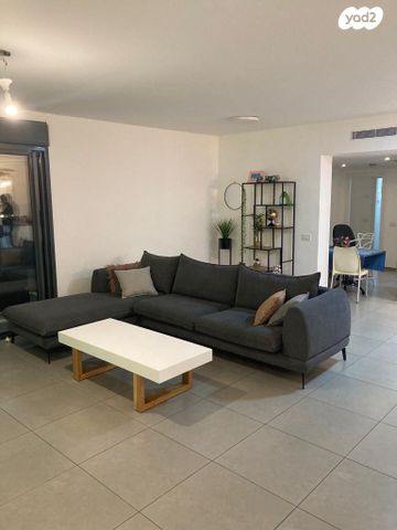 דירה, שדרות בן גוריון, פסגות אפק, ראש העין