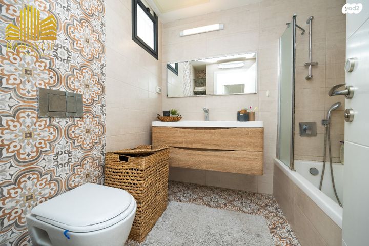 בית פרטי/ קוטג', הרותם, צמח השדה, מעלה אדומים