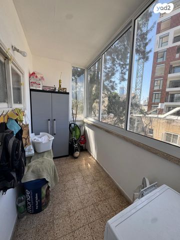 גג/ פנטהאוז, שכונת חשמונאים, מרכז העיר א, רמת גן