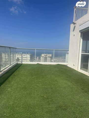 דירה, ליאון בלום, חיפה