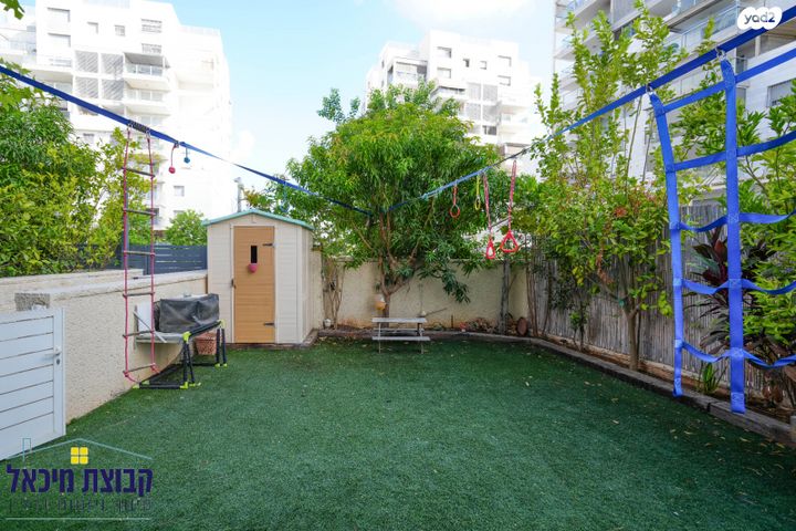 בית פרטי/ קוטג', נחום 11, פסגות אפק, ראש העין