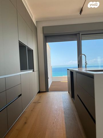 גג/ פנטהאוז, ראשון לציון 37, נתניה