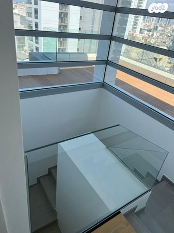 גג/ פנטהאוז, ראשון לציון 37, נתניה