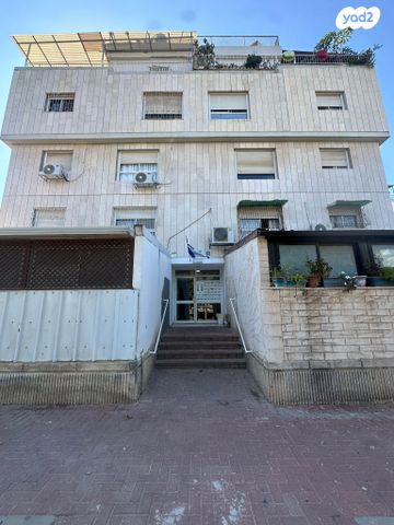 גג/ פנטהאוז, נירים, גני אביב, לוד