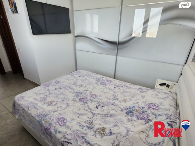 דירה, הרב ניסנבאום 37, אזור תעשיה, בת ים