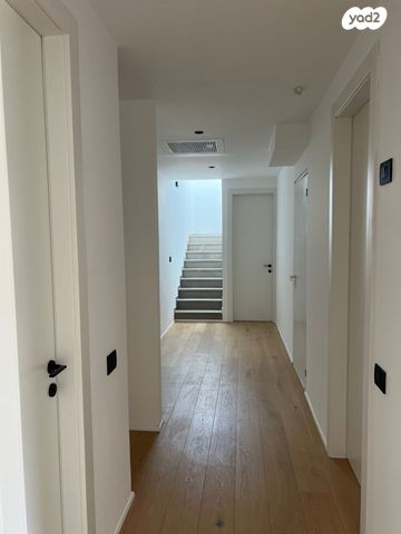 גג/ פנטהאוז, ראשון לציון 37, נתניה