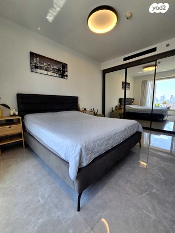 דירה, דרך מנחם בגין 3, בורסה, רמת גן