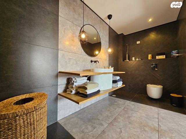 דירה, חיים חפר, הרקפות, ראשון לציון