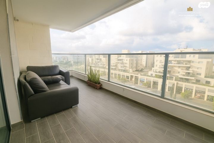 דירה, אתרוג, החורש, חריש