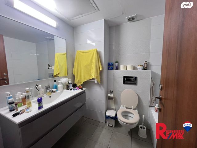 דירה, הרב ניסנבאום 37, אזור תעשיה, בת ים