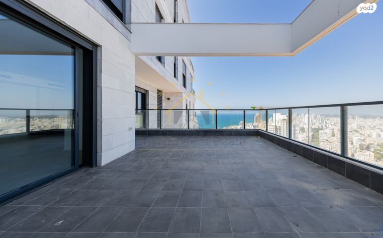 דירה, אמנון ליפקין שחק, נוף הטיילת, נתניה