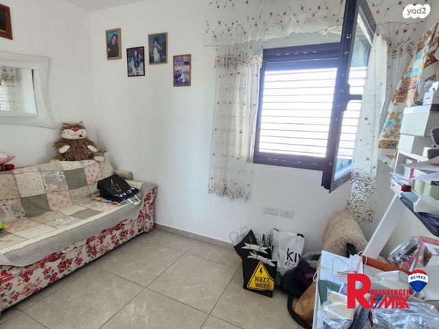 דירה, הרב ניסנבאום 37, אזור תעשיה, בת ים