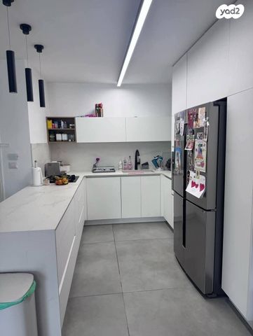 דירה, משה דיין, בן גוריון, חולון