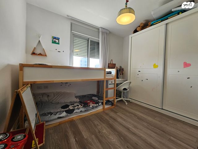 דירה, חיים חפר, הרקפות, ראשון לציון