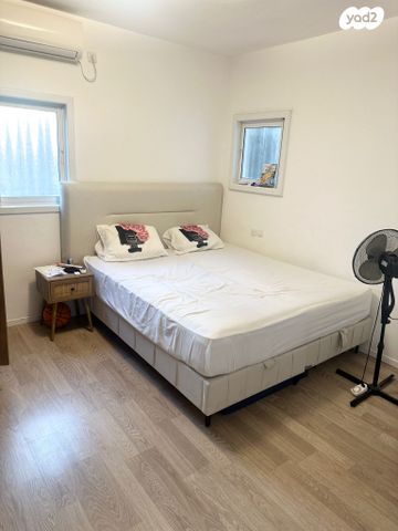 דירה, בנימין, ג' / מרכז מזרח העיר, רחובות