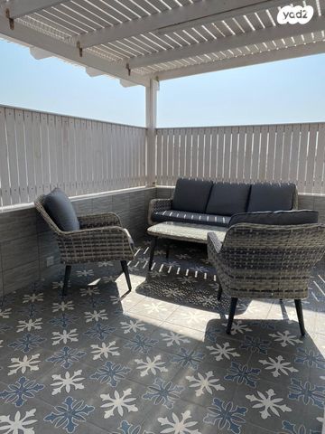 גג/ פנטהאוז, נירים, גני אביב, לוד