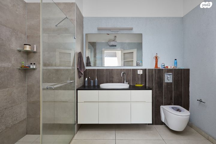 גג/ פנטהאוז, שמשון זליג, האירוס, ראשון לציון