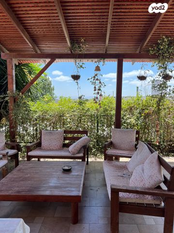 בית פרטי/ קוטג', החרוב, שקד, שקד