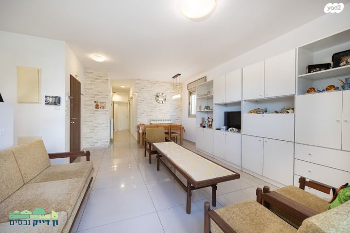 דירה, הבבא סאלי, חומת שמואל, הר חומה, ירושלים