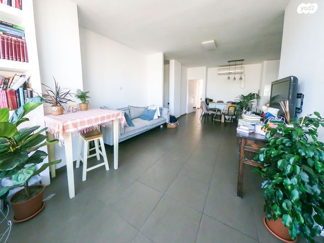 דירה, כצנלסון, גבעתיים