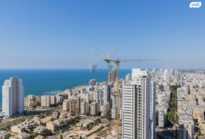 דירה, אמנון ליפקין שחק, נוף הטיילת, נתניה