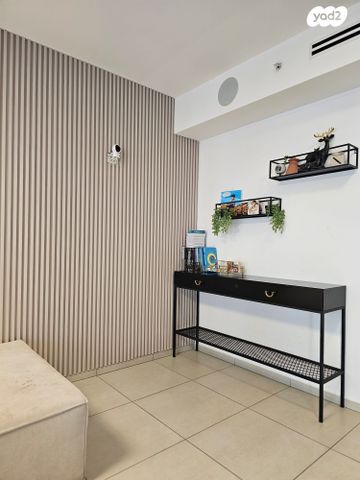 דירה, חיים חפר, הרקפות, ראשון לציון