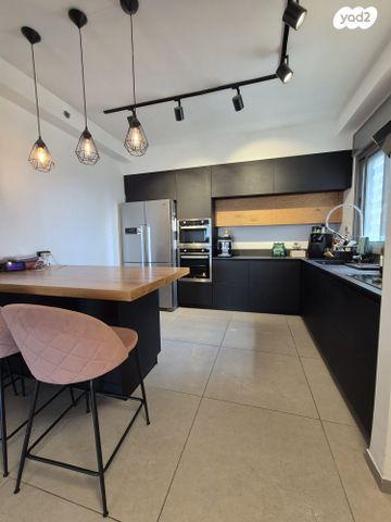 יוסף בורג 94