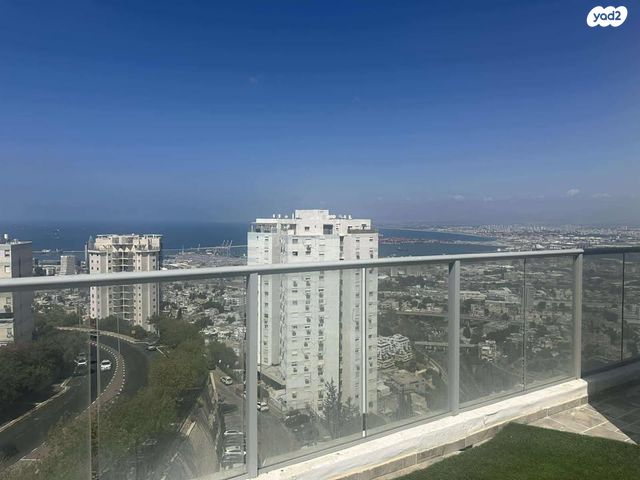 דירה, ליאון בלום, חיפה