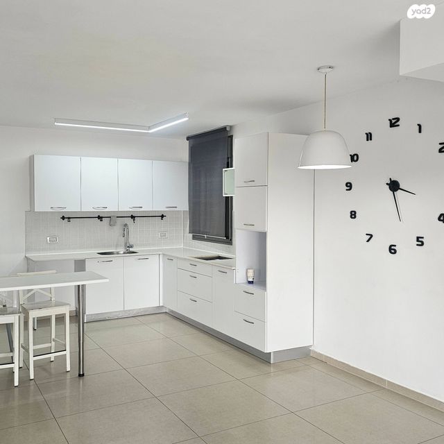 דירה, נרקיס, חריש