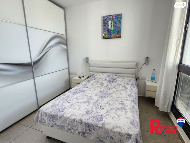 דירה, הרב ניסנבאום 37, אזור תעשיה, בת ים