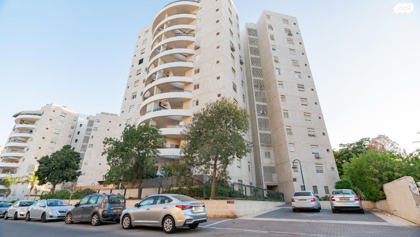 דירת גן, דוד ניב, נווה זאב, נאות אילן, באר שבע