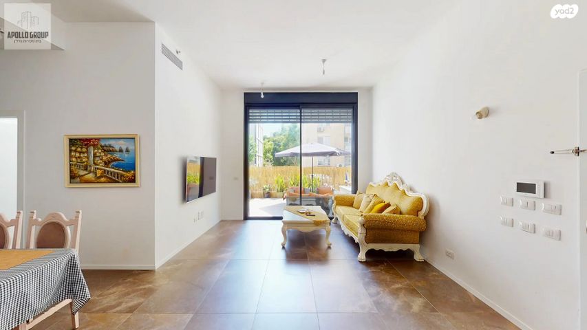 דירת גן, התנאים, נווה אביבים, תל אביב יפו