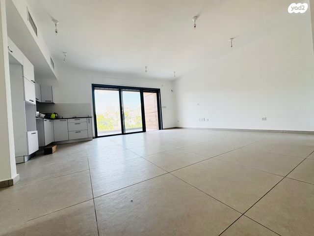 דירה, שמואל יבנאלי, תל גנים, גבעתיים