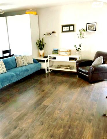 דירת גן, הצור, נופי סלע, מעלה אדומים