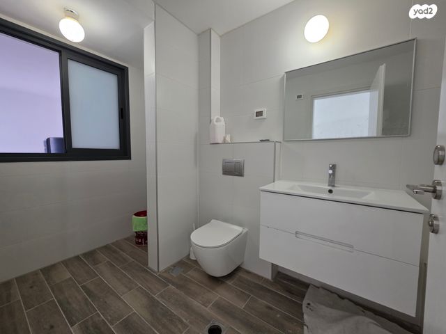 דירה, רמב"ם, רמב"ם, טירת כרמל