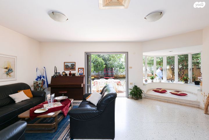 דו משפחתי, דבורה הנביאה 8, קפלן, בנה ביתך, כפר סבא