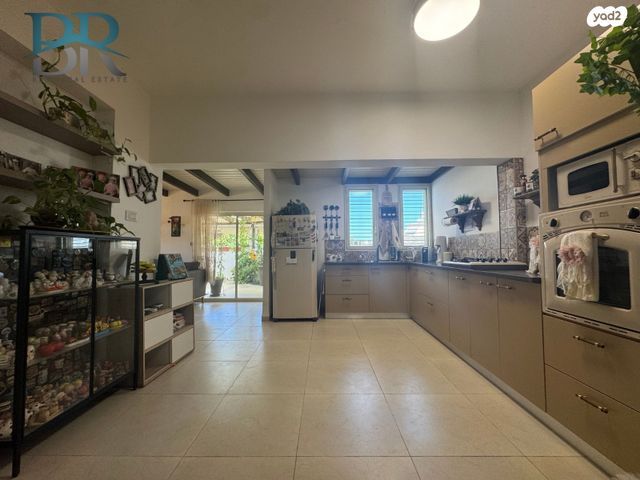 דירה, הוגו מולר, מרכז העיר, קרית אתא